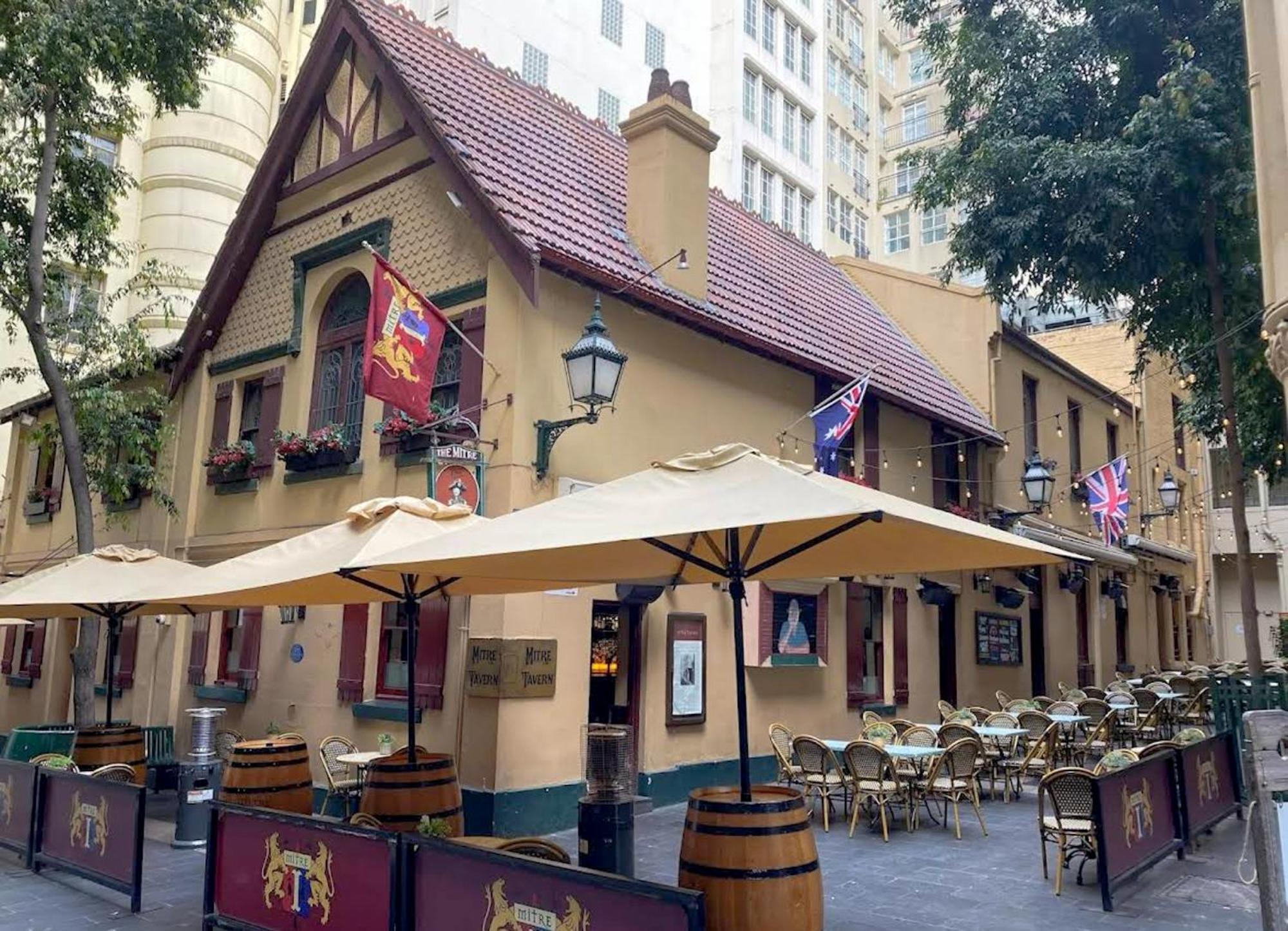 Homestay Temple Court *
